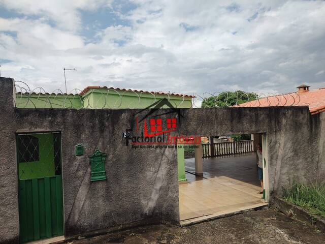 #2427 - Casa para Venda em Belo Horizonte - MG - 1
